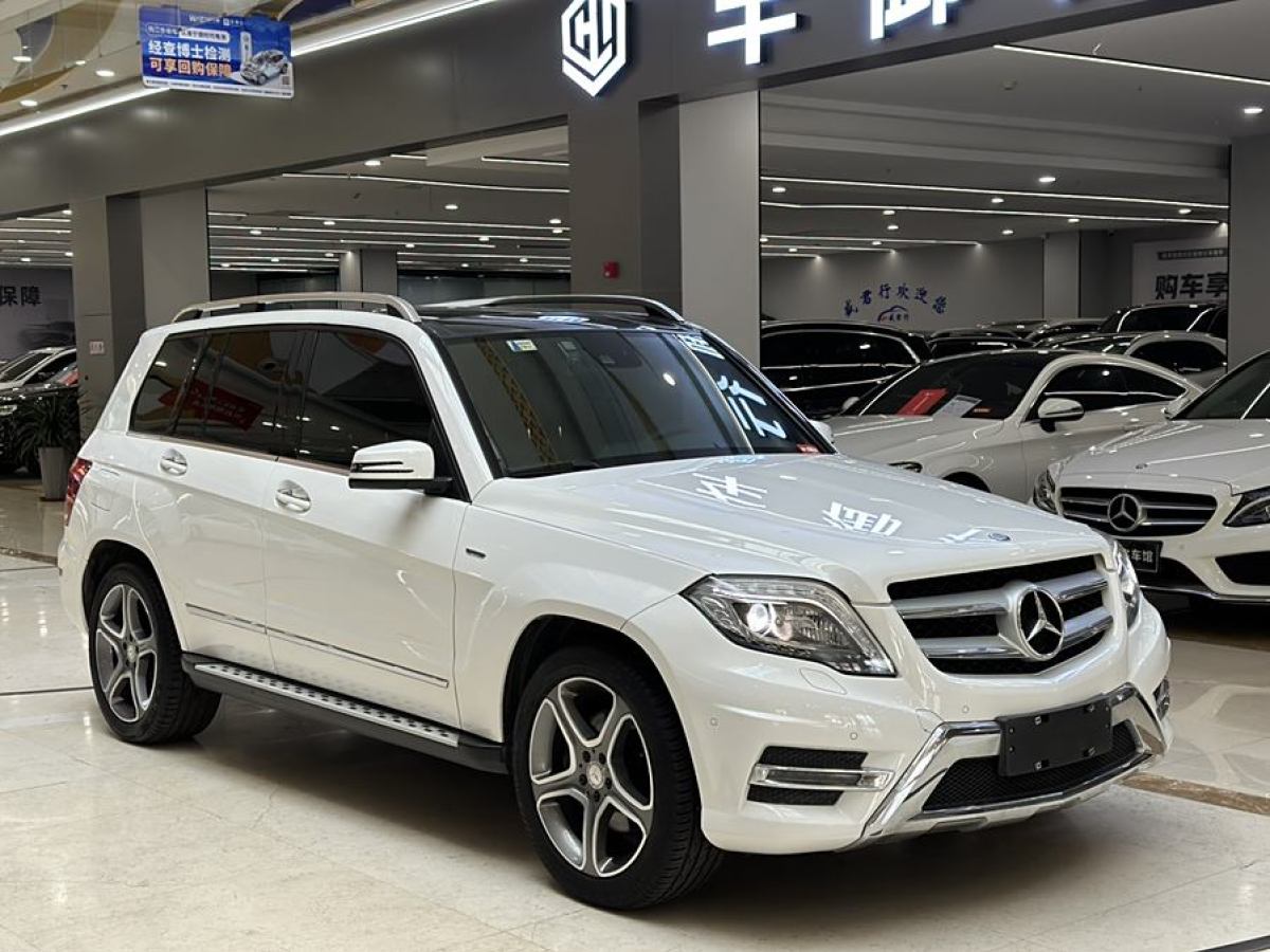 奔馳 奔馳GLK級  2015款 GLK 300 4MATIC 時(shí)尚型 極致版圖片