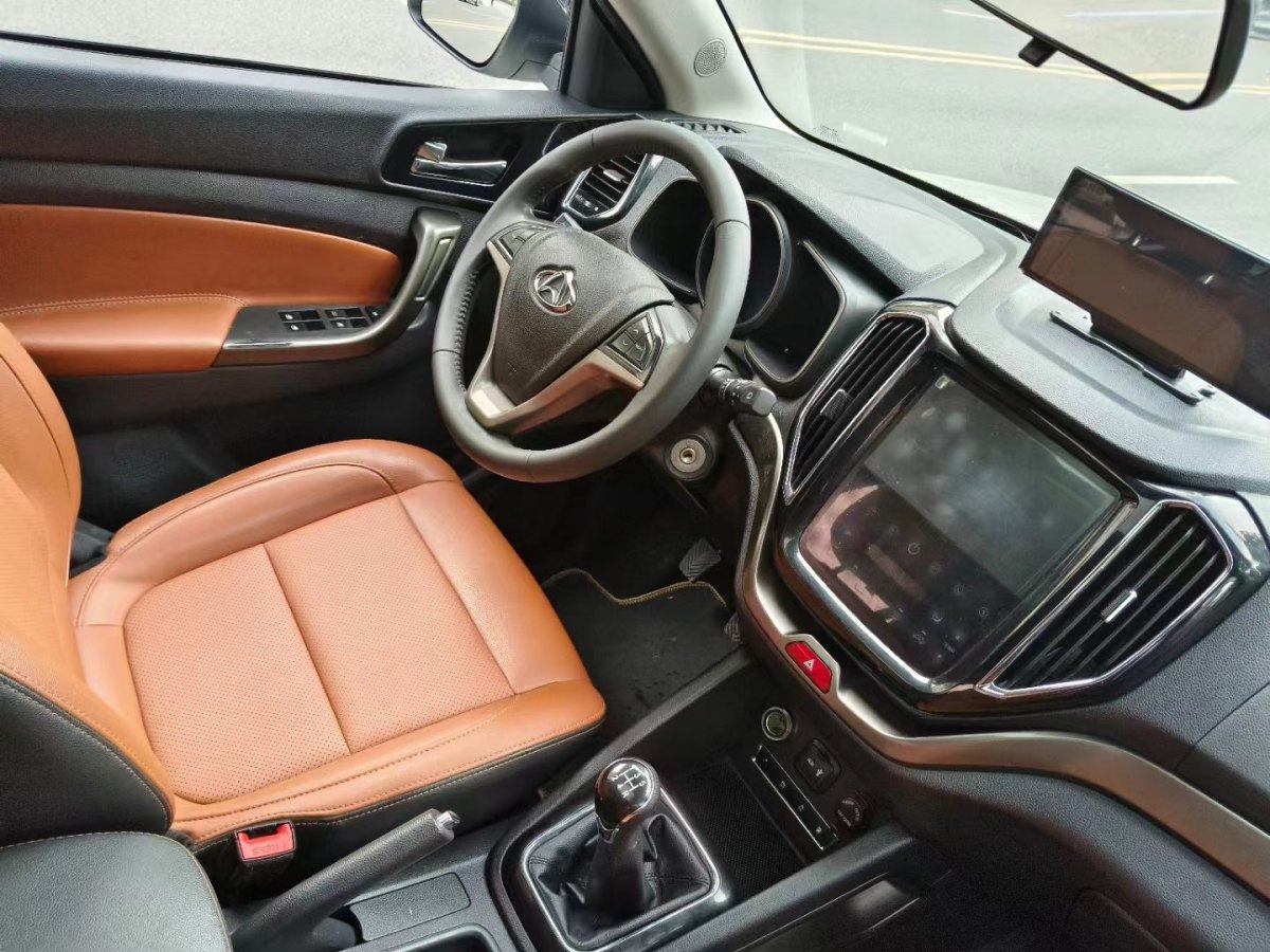 2017年5月长安欧尚 CX70  2017款 改款 CX70T 1.5T 手动尊擎版