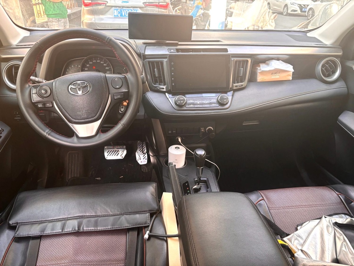 豐田 RAV4榮放  2015款 2.0L CVT四驅(qū)風(fēng)尚版圖片