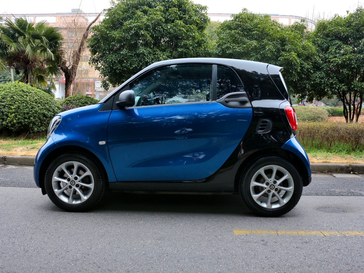 smart fortwo  2018款 1.0L 52千瓦硬頂靈動版圖片