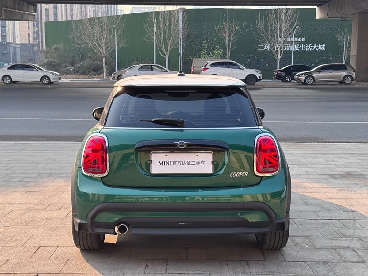 MINI MINI  2022款 改款 1.5T COOPER 經(jīng)典派圖片