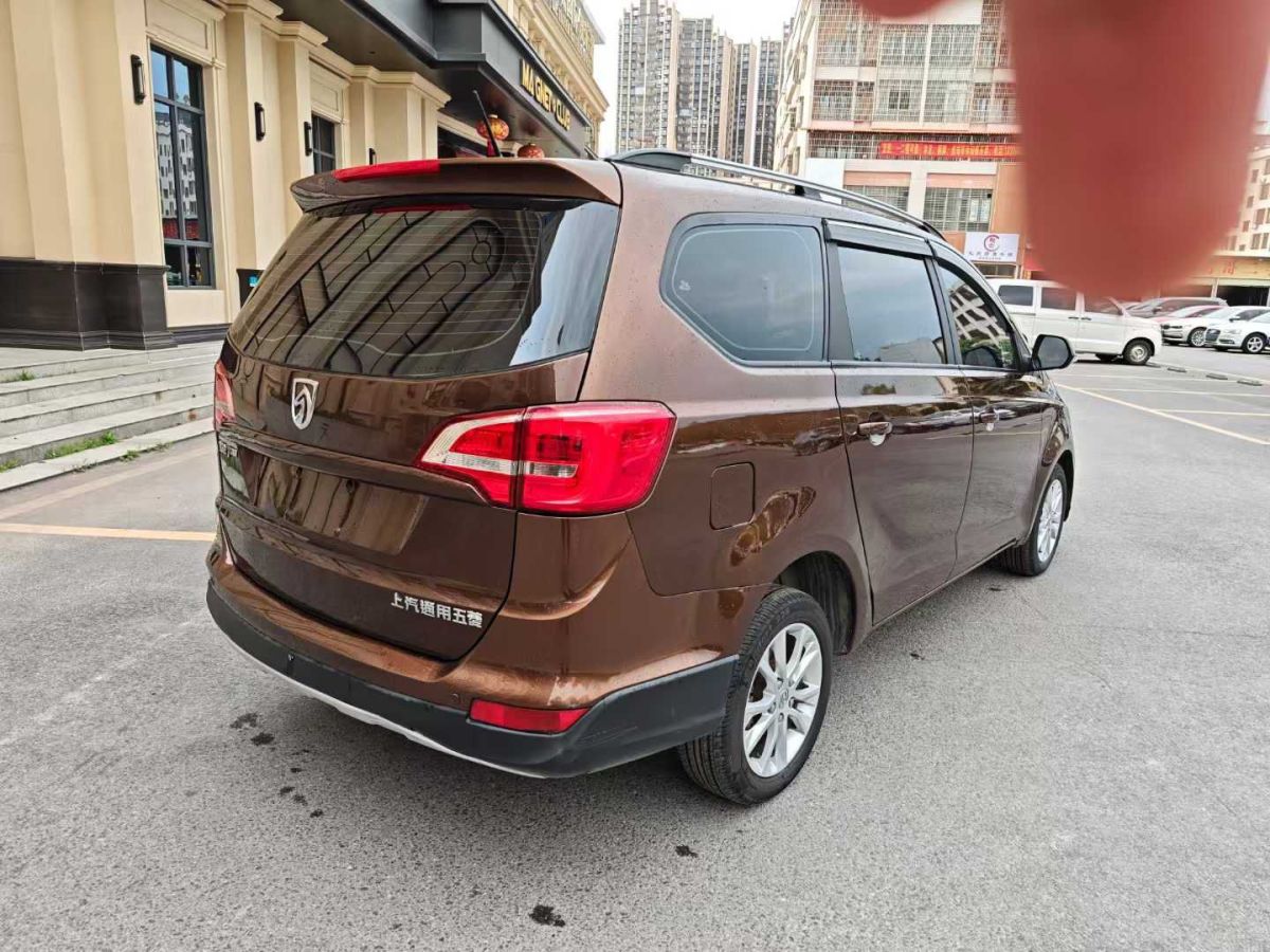 寶駿 730  2019款  1.5T 手動(dòng)時(shí)尚型 7座 國VI圖片