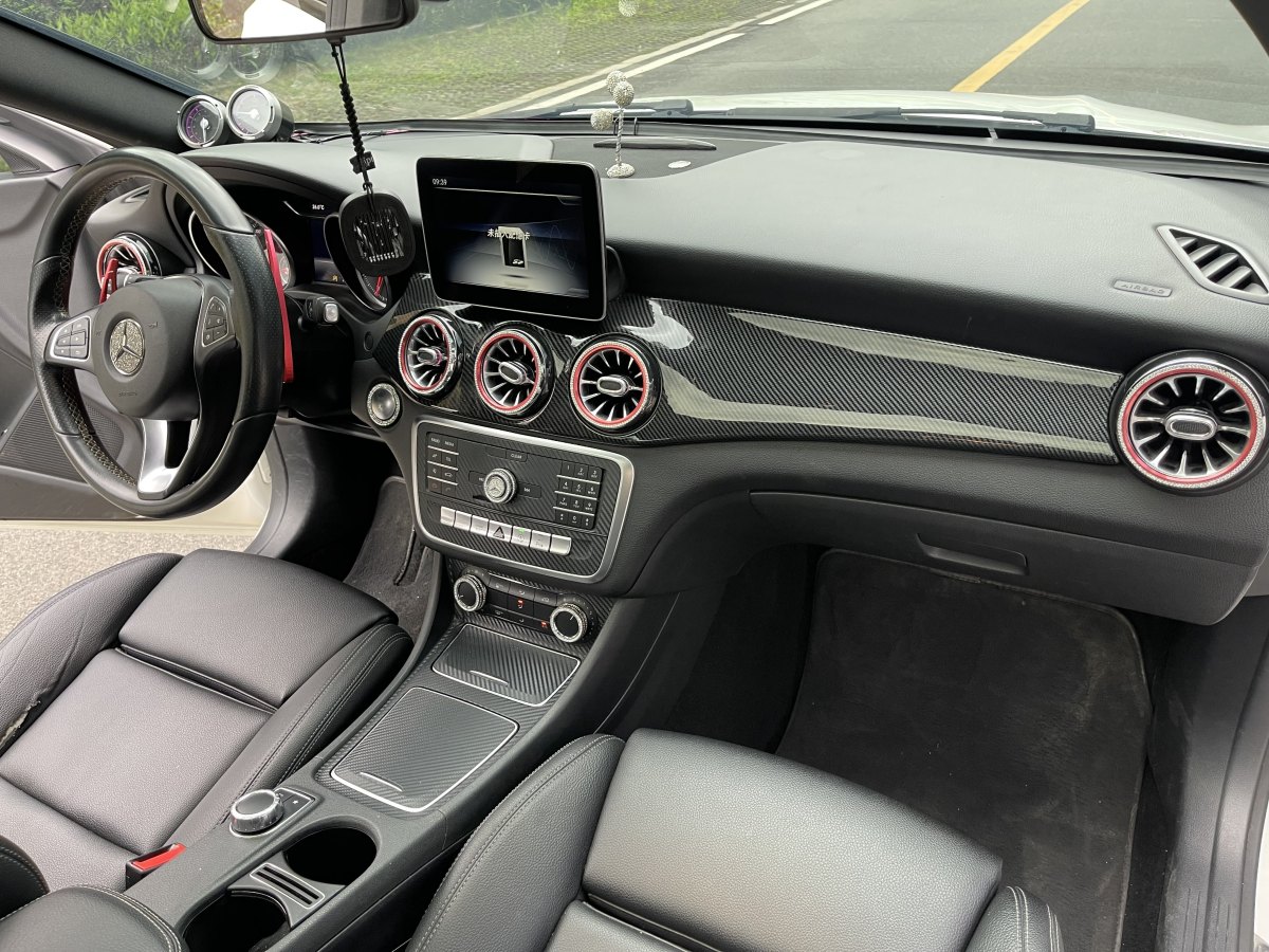 2018年7月奔驰 奔驰CLA级  2018款 CLA 200 动感型