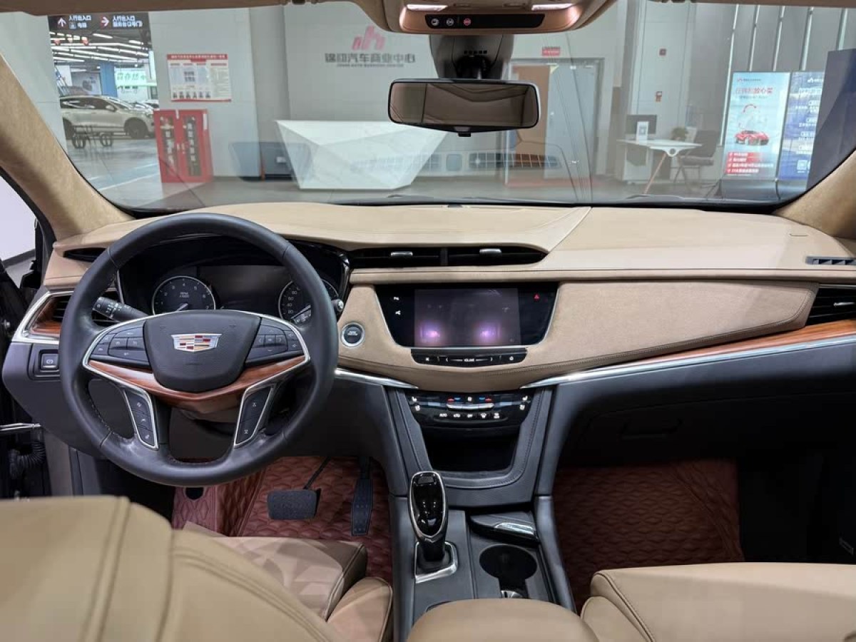 凱迪拉克 XT5  2016款 28T 四驅(qū)鉑金版圖片