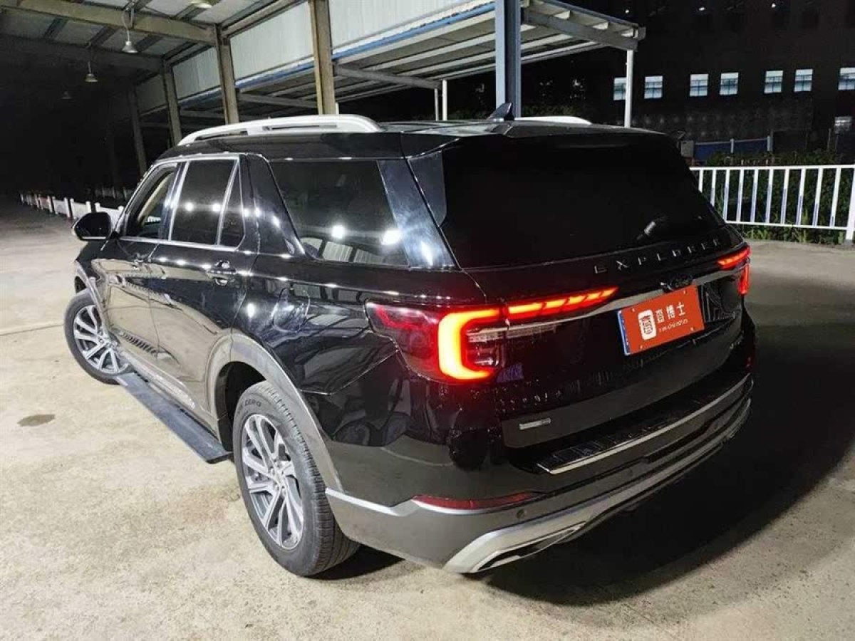 福特 探險(xiǎn)者  2023款 EcoBoost 285 四驅(qū)風(fēng)尚plus版 7座圖片