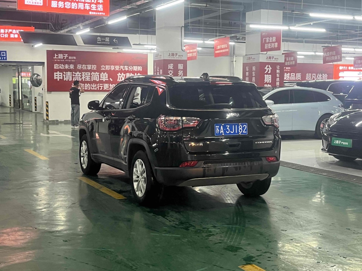 2021年2月Jeep 指南者  2021款 220T 自動(dòng)領(lǐng)先版