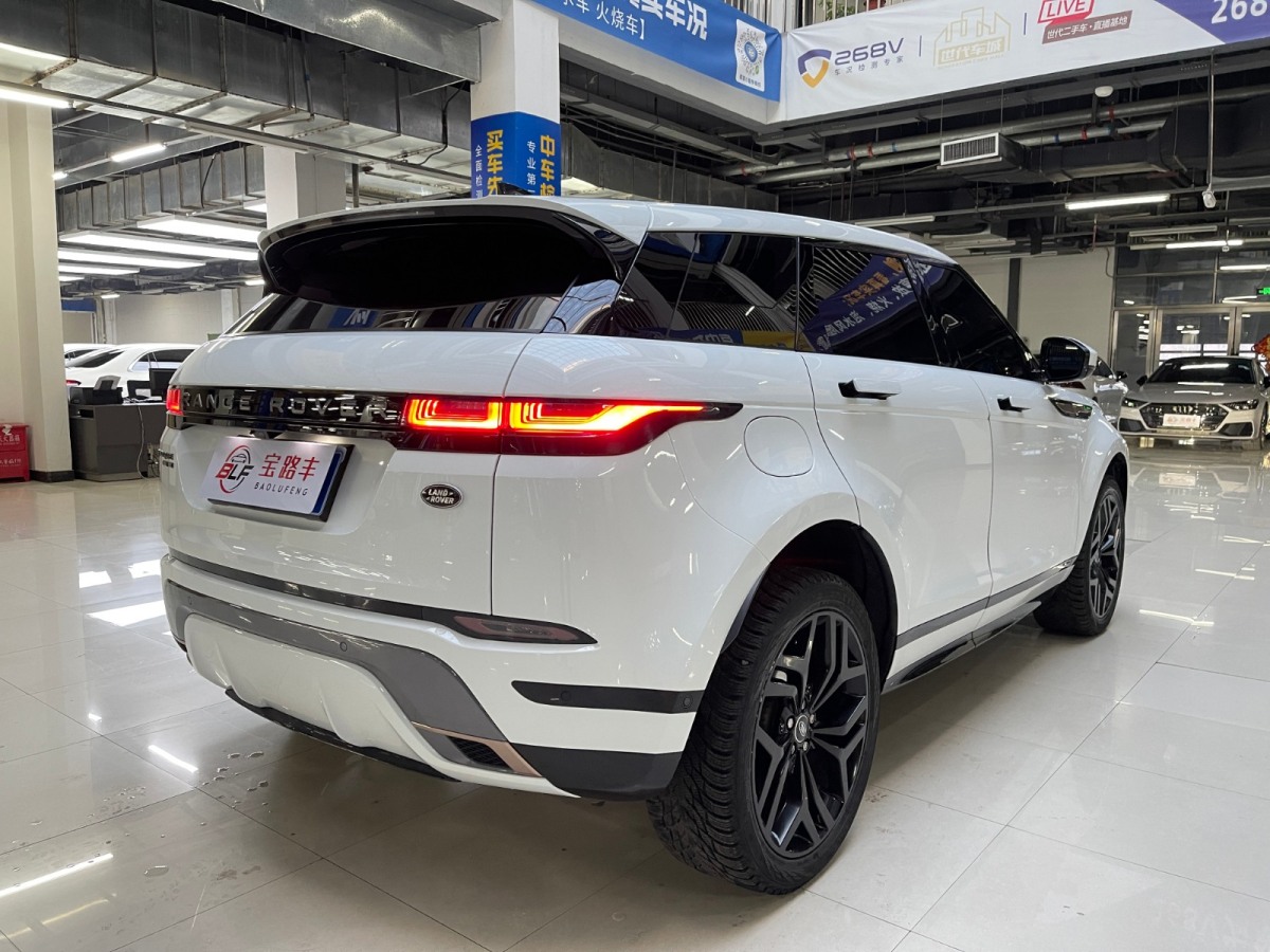 Land Rover Wins the Aurora2020 249ps r-dynamic s Obsidian Sports Technology Edition图片