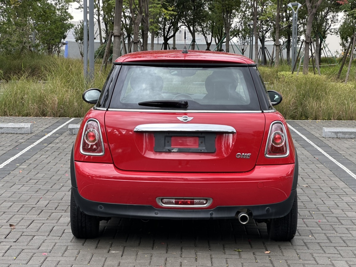 2013年10月MINI MINI  2011款 1.6L ONE