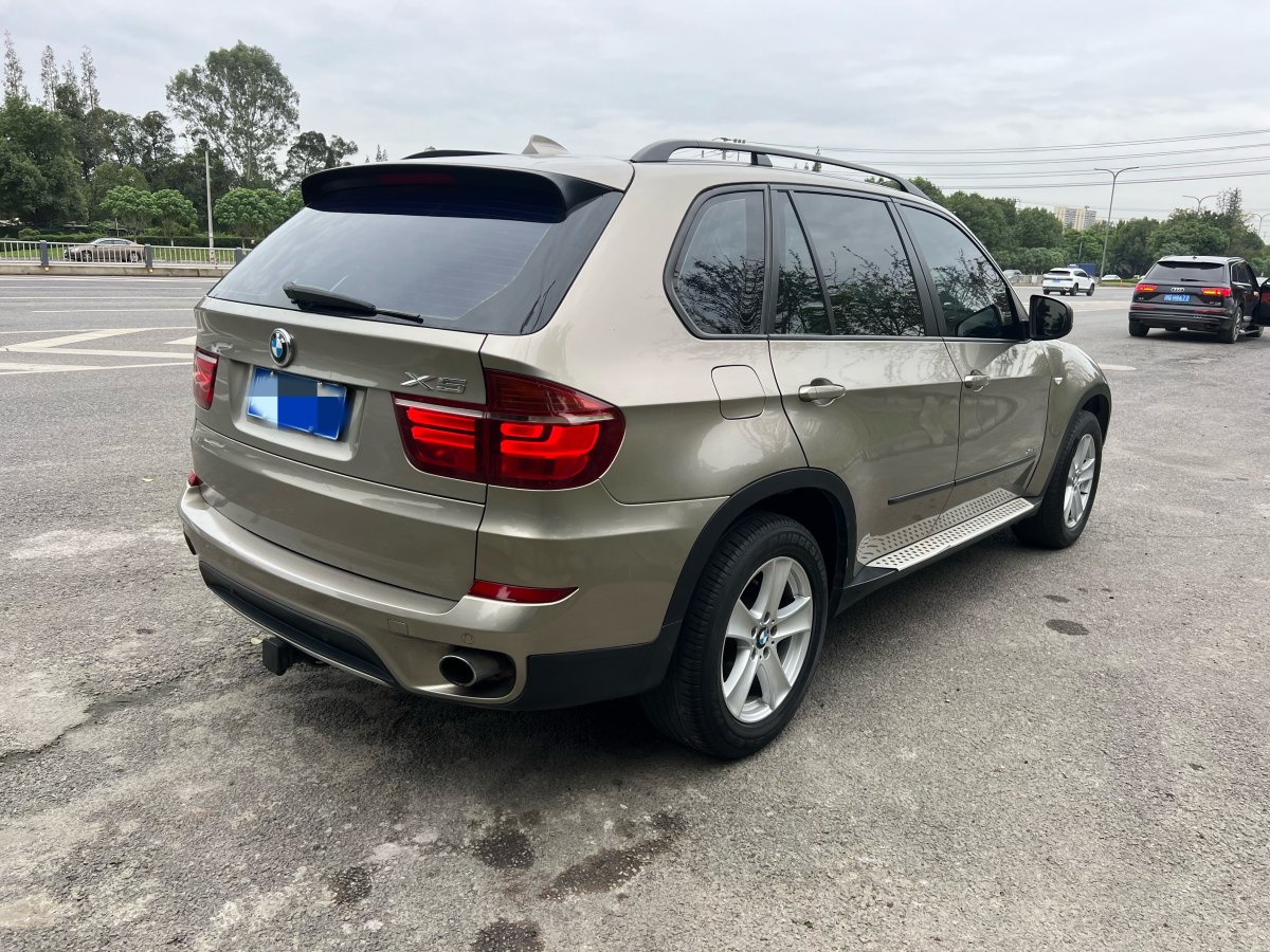 寶馬 寶馬X5  2011款 xDrive35i 領(lǐng)先型圖片