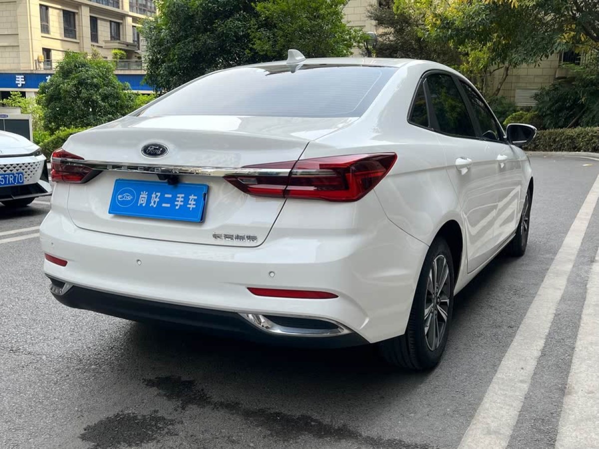 福特 福睿斯  2021款 1.5L 自動鉆石版圖片