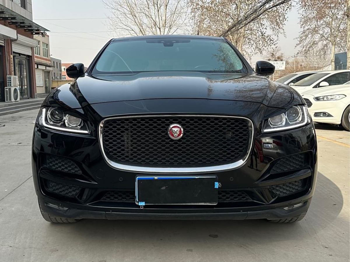 2017年6月捷豹 F-PACE  2016款 2.0T 兩驅(qū)都市尊享版