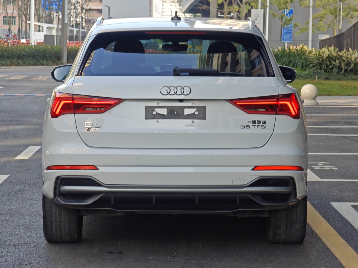 奧迪 奧迪Q3  2024款 35 TFSI 進(jìn)取動(dòng)感型圖片