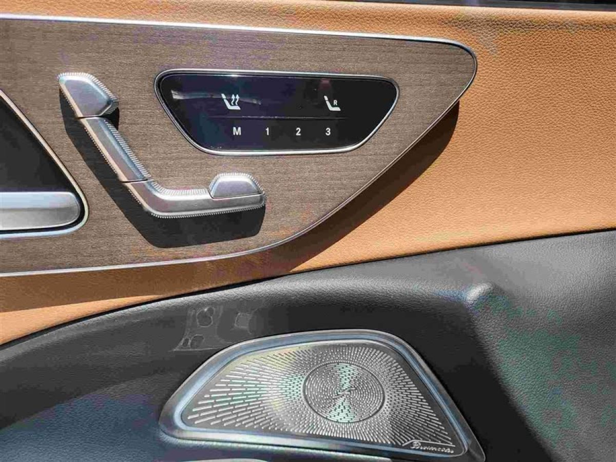 奔馳 奔馳E級  2024款 改款 E 300 L 時尚型圖片