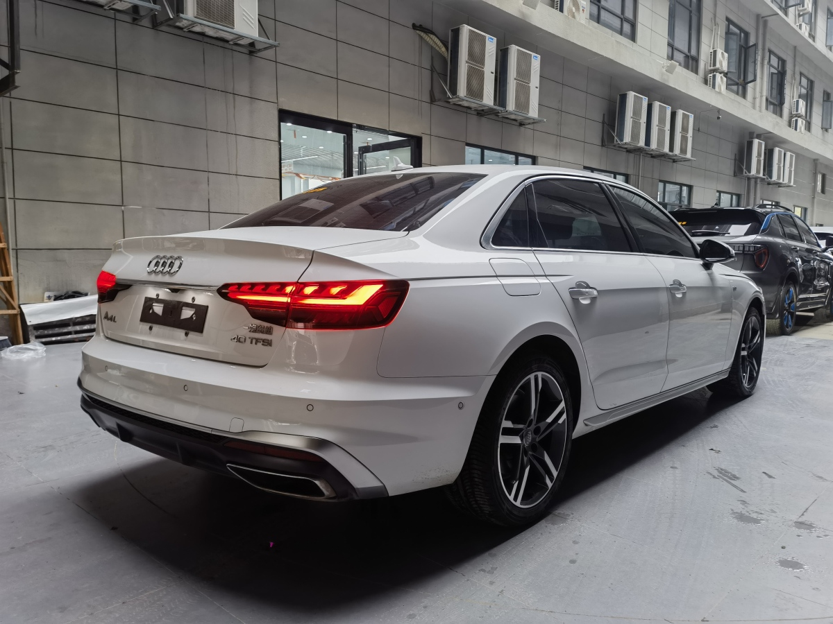 奧迪 奧迪A4L  2020款 40 TFSI 豪華動感型圖片