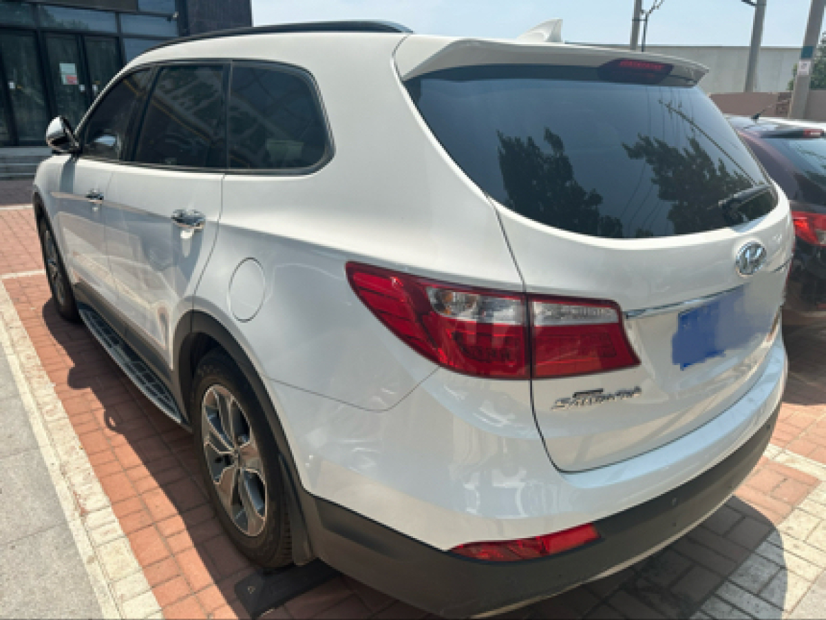 現(xiàn)代 格越  2013款 3.0L 7座四驅(qū)舒適版圖片