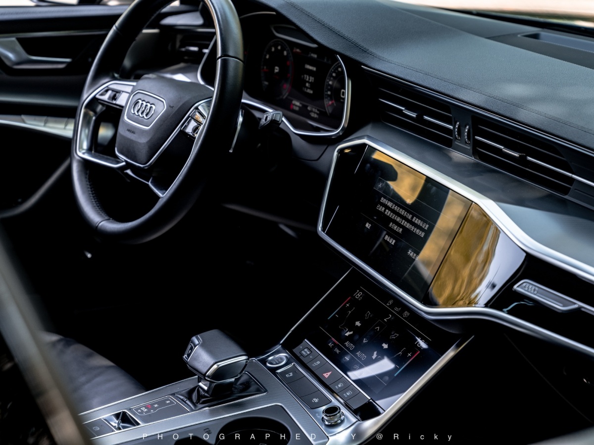 奥迪 奥迪A6  2020款 Avant 先锋派 40 TFSI 豪华动感型图片