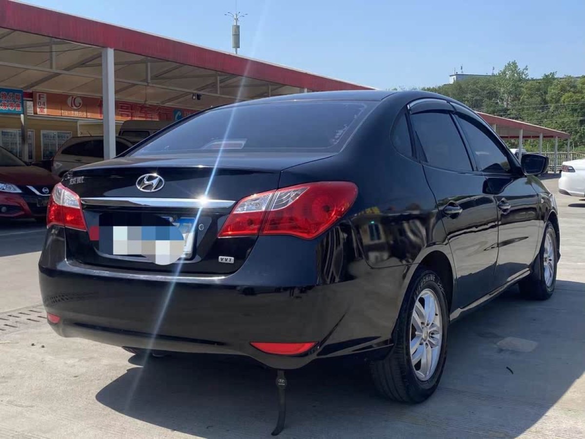 現(xiàn)代 悅動  2015款 1.6L 手動舒適型圖片