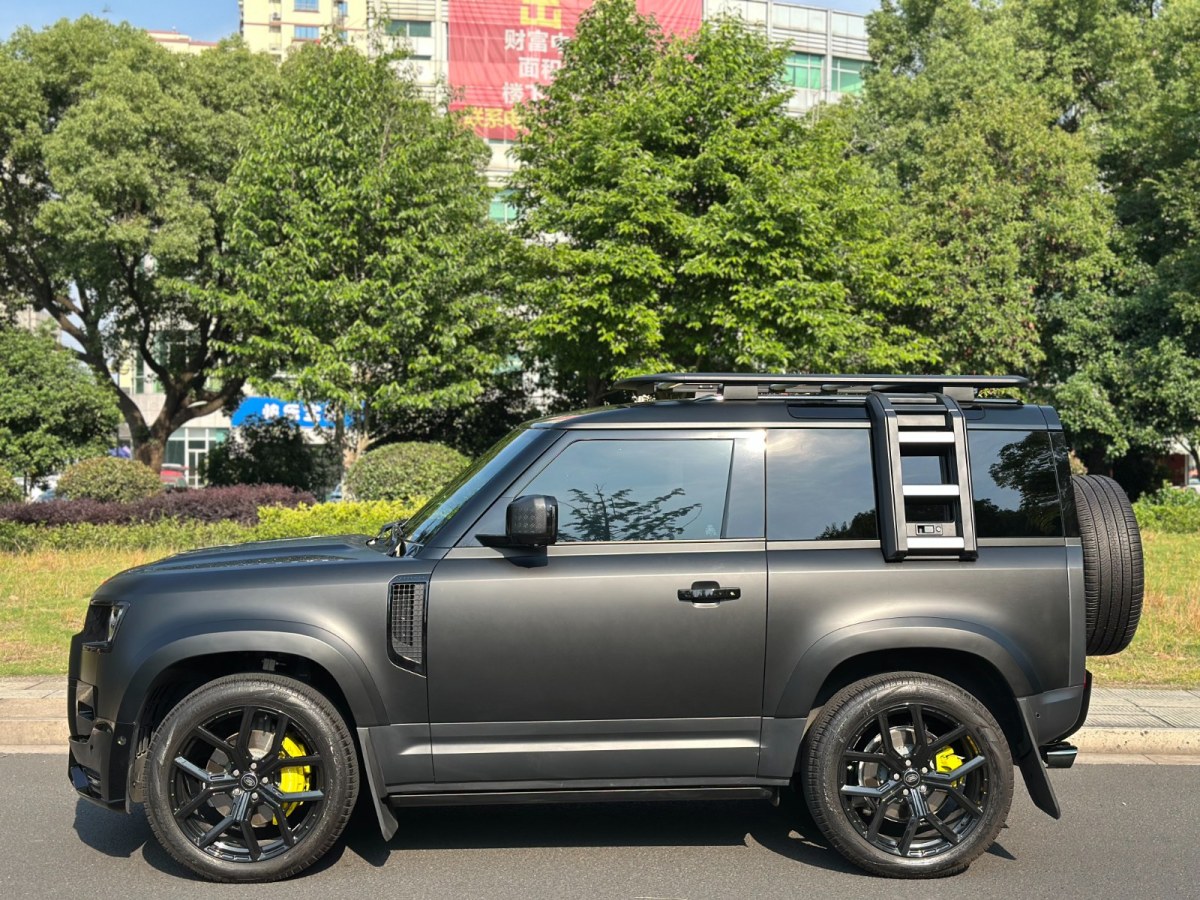 路虎 衛(wèi)士  2024款 90 3.0T P400 HSE圖片