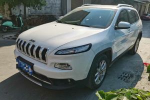 自由光 Jeep 2.0L 優(yōu)越版