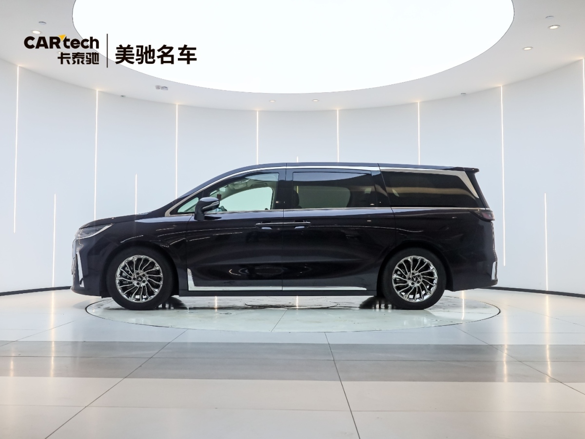 嵐圖 夢想家  2024款 PHEV 超長續(xù)航旗艦版圖片