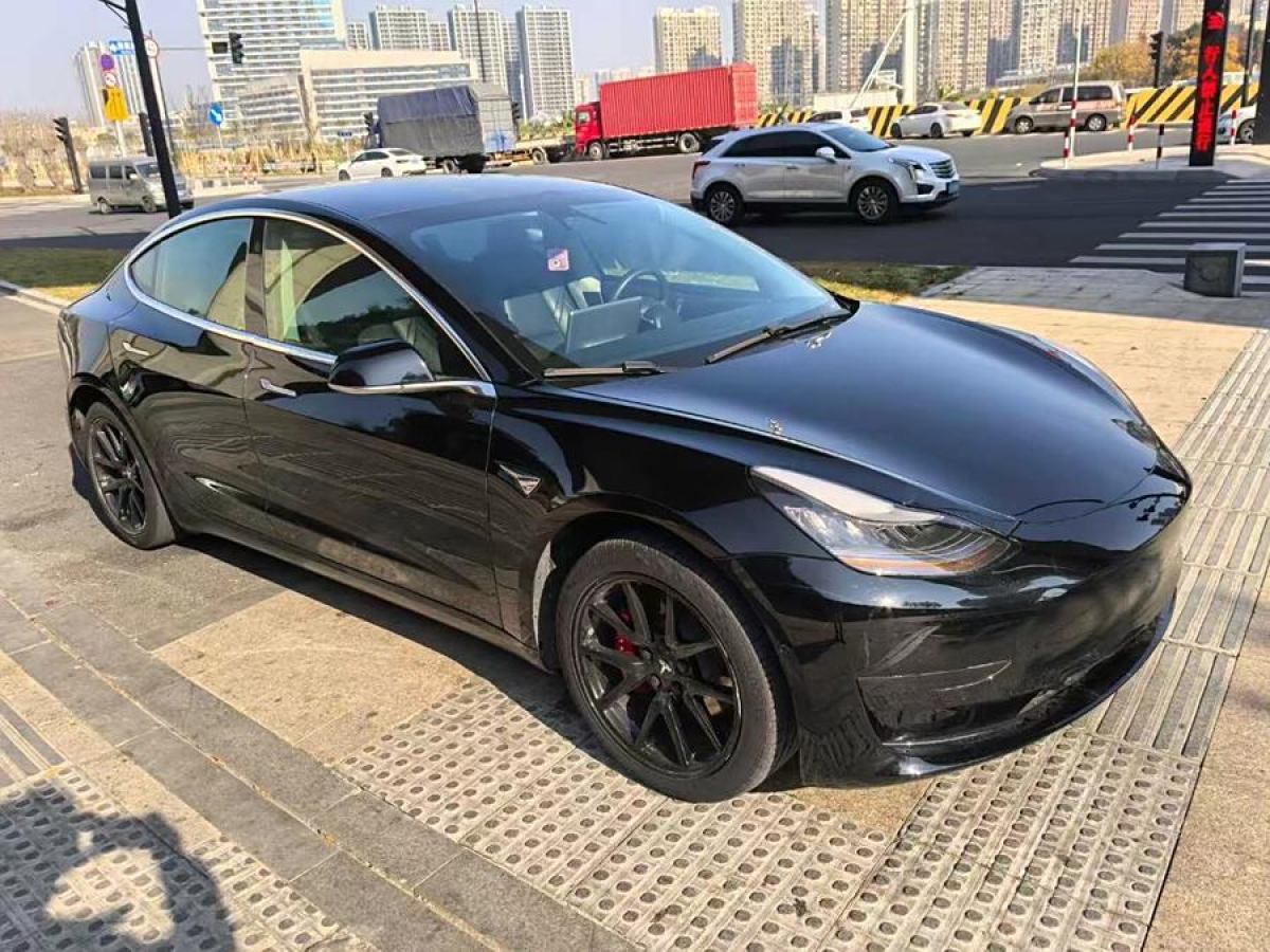 特斯拉 Model Y  2023款 后輪驅(qū)動(dòng)版圖片