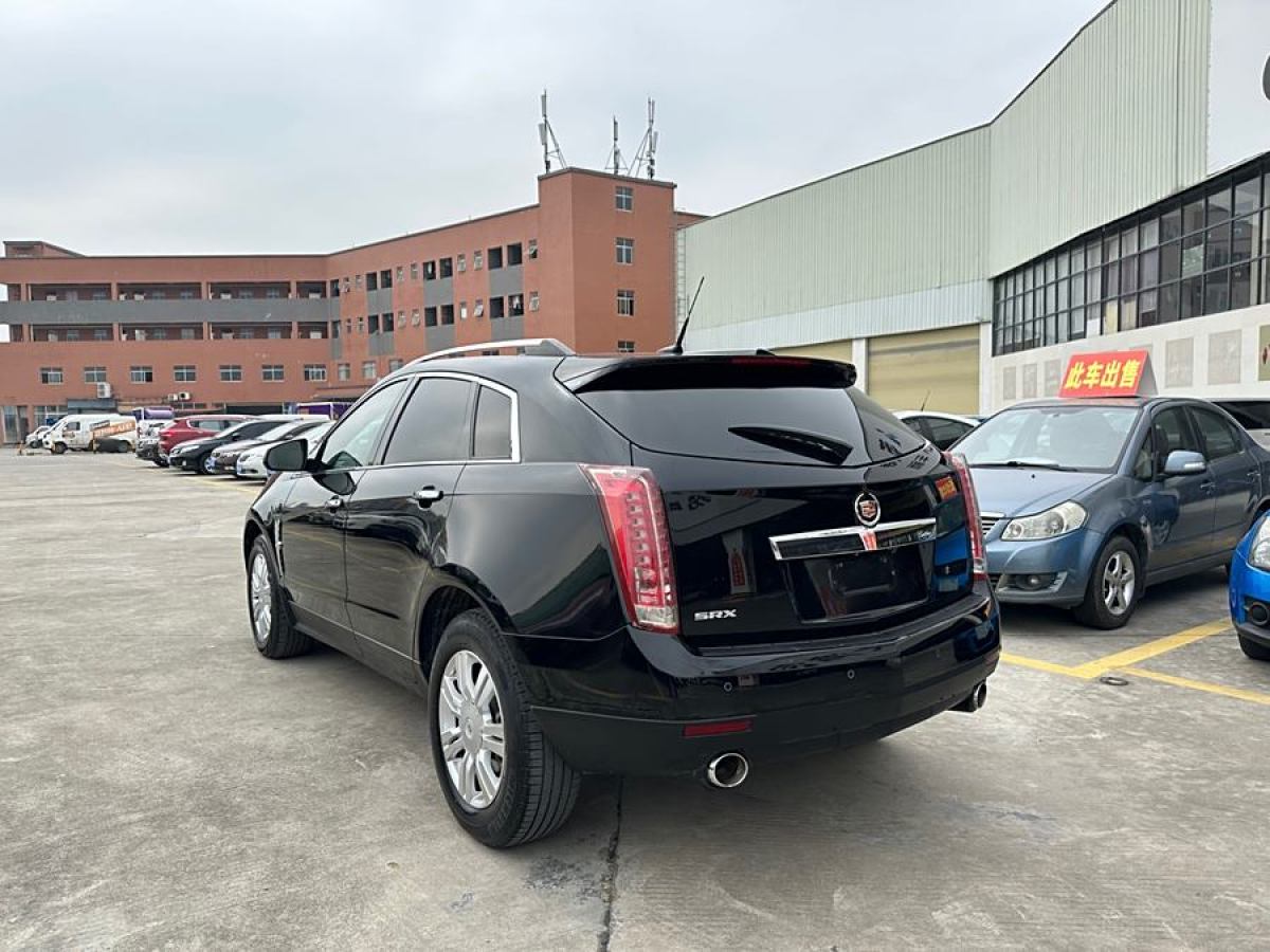 凱迪拉克 SRX  2011款 3.0L 豪華型圖片