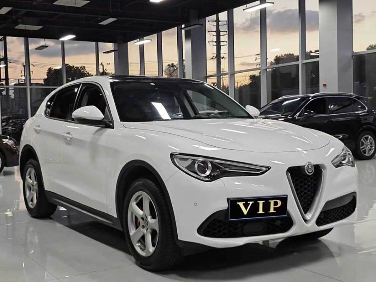 阿爾法·羅密歐 Stelvio  2017款 2.0T 200HP 精英版圖片