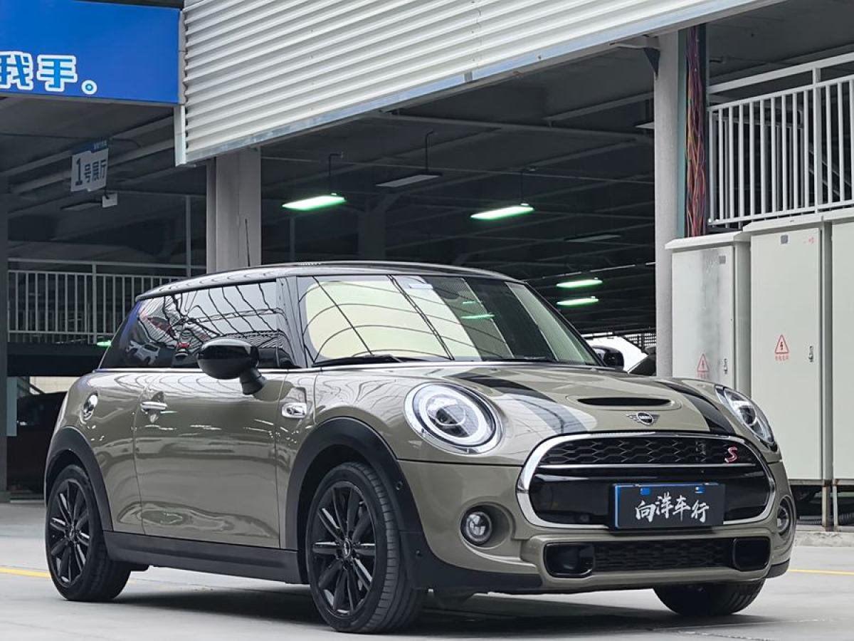 MINI MINI  2019款 2.0T COOPER S 經(jīng)典派圖片