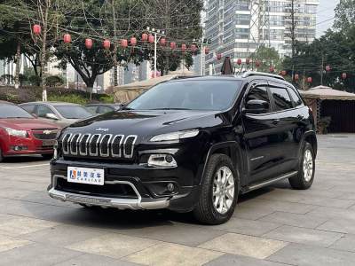 2017年6月 Jeep 自由光 2.4L 專業(yè)智能版圖片