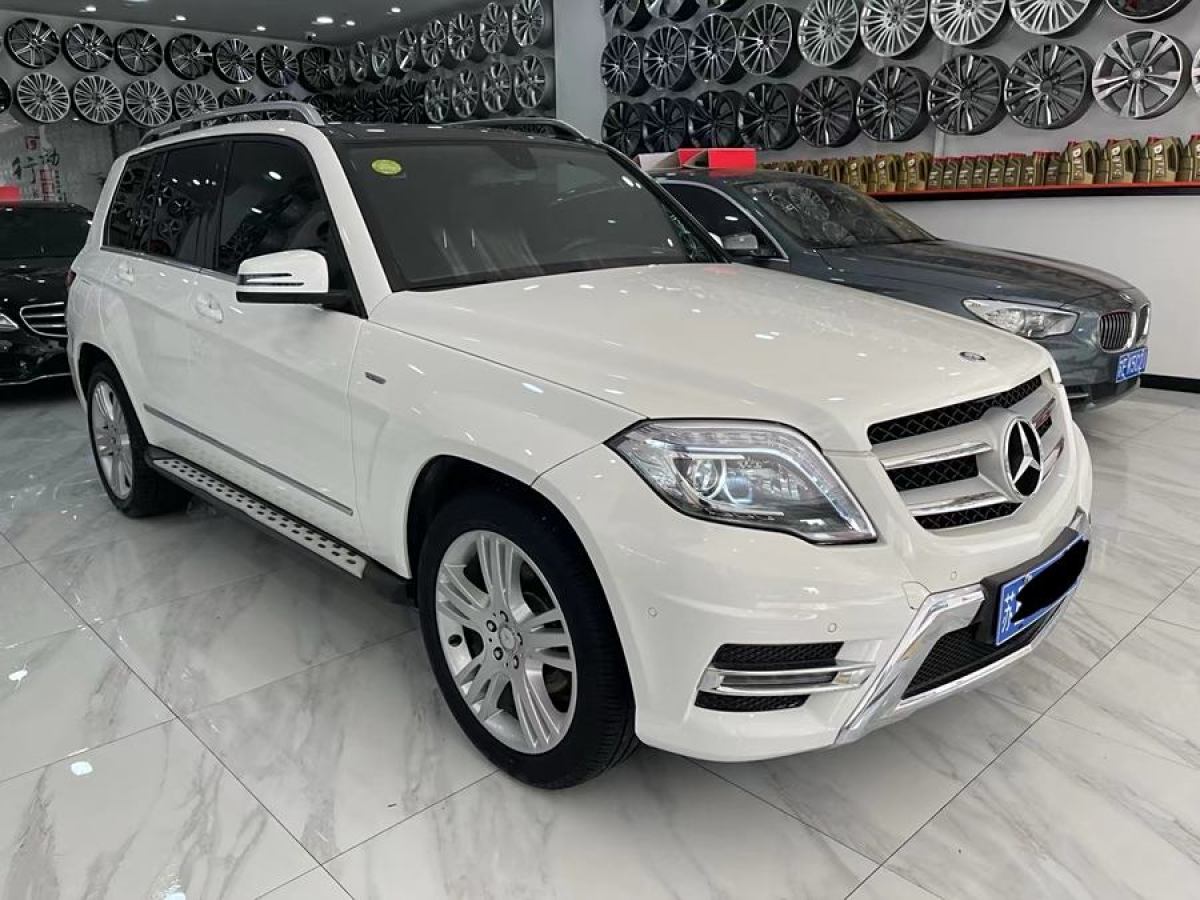 奔馳 奔馳GLK級(jí)  2015款 GLK 260 4MATIC 動(dòng)感型 極致版圖片