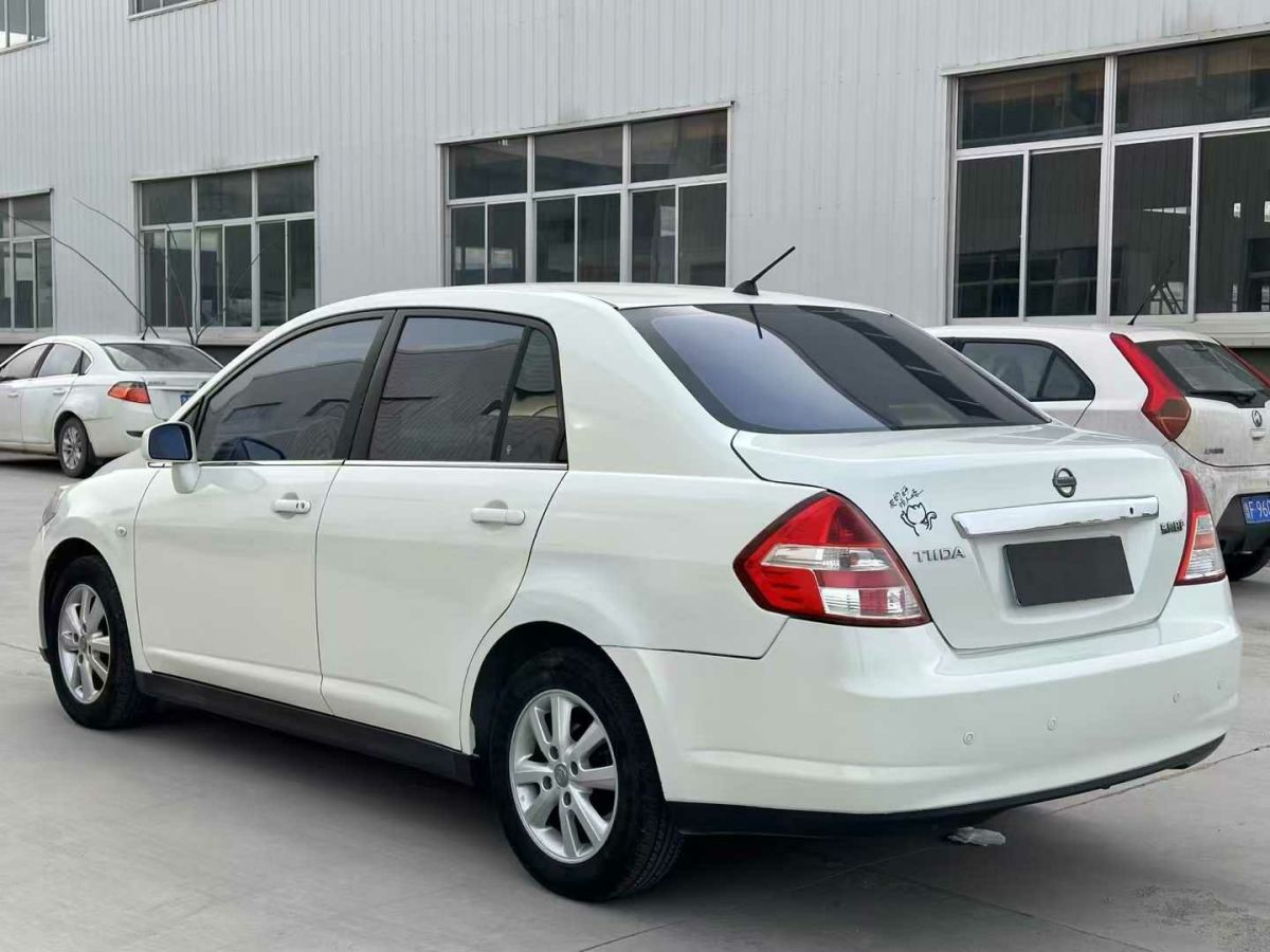 日產(chǎn) 頤達(dá)  2009款 1.6L 自動科技版圖片