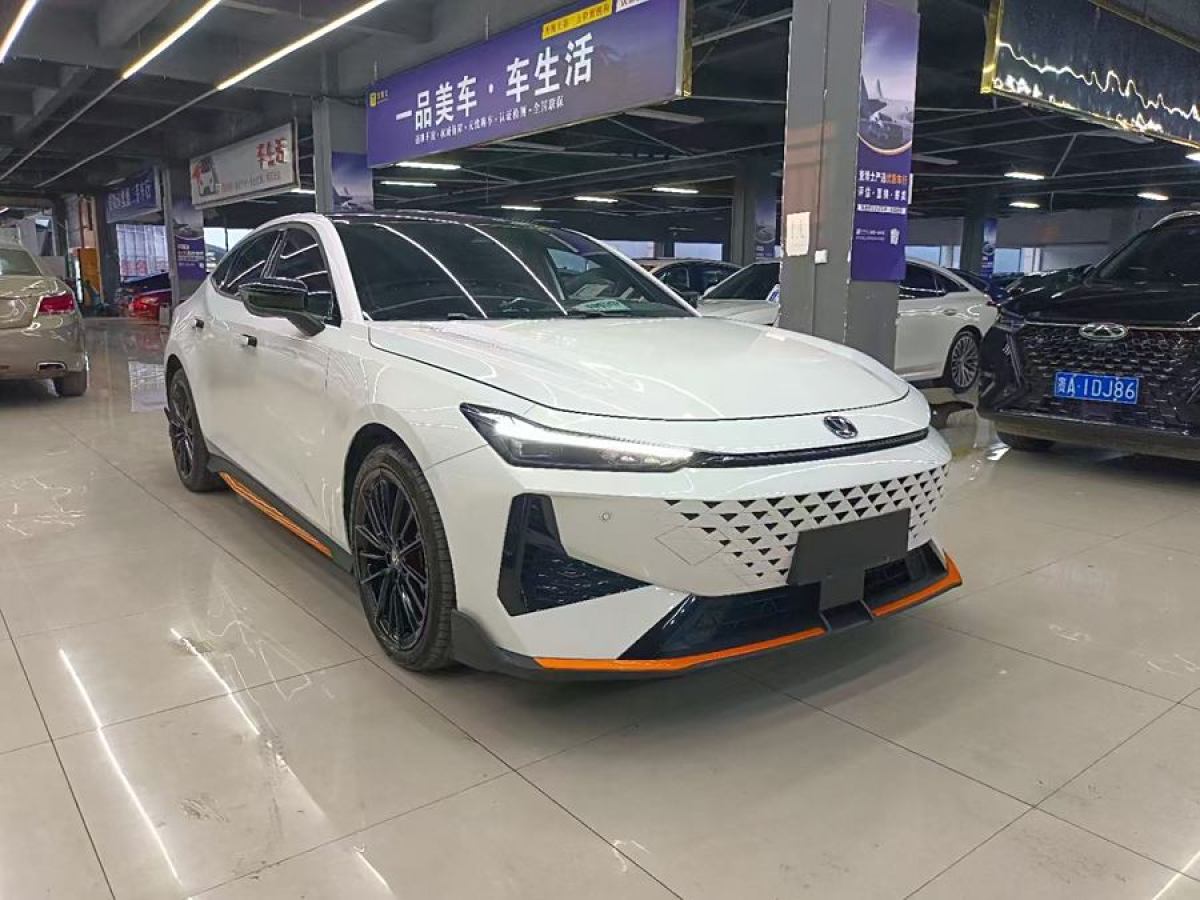 長安 長安UNI-V  2024款 1.5T 尊貴運動型圖片