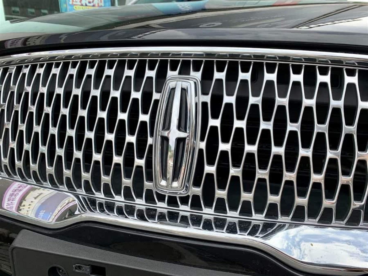 林肯 MKC  2019款 2.0T 兩驅(qū)尊雅版 國(guó)VI圖片
