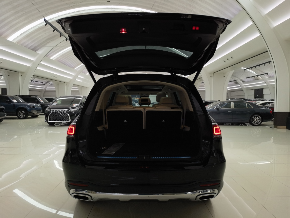 奔馳 奔馳GLS  2023款 改款 GLS 450 4MATIC 豪華型圖片