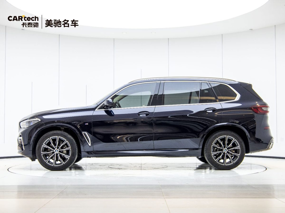 宝马 宝马X5  2022款 改款 xDrive 30Li 尊享型M运动套装图片