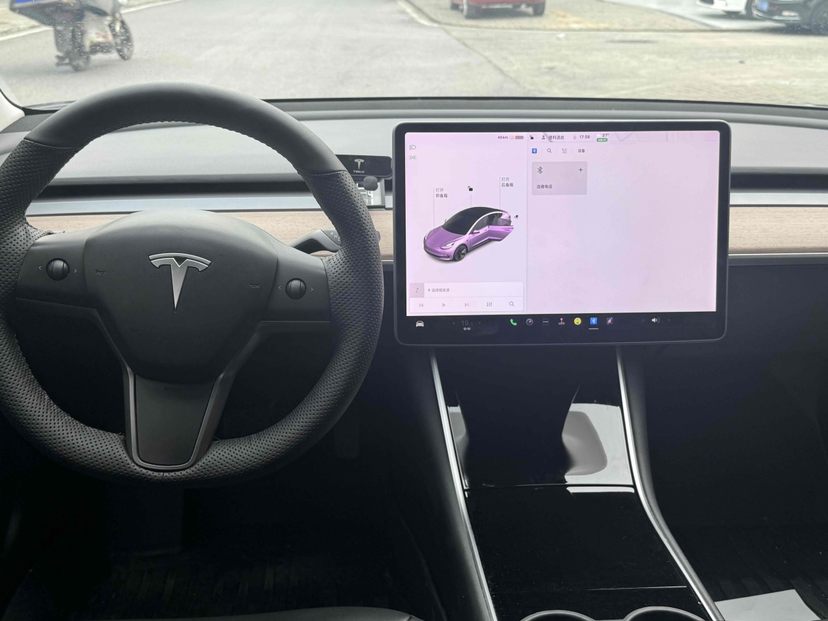 特斯拉 Model 3  2020款 改款 標(biāo)準(zhǔn)續(xù)航后驅(qū)升級版圖片