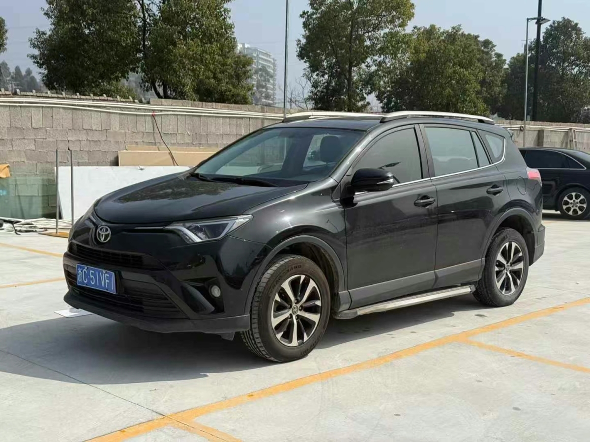 豐田 RAV4  2018款 榮放 2.0L CVT兩驅(qū)風(fēng)尚版圖片