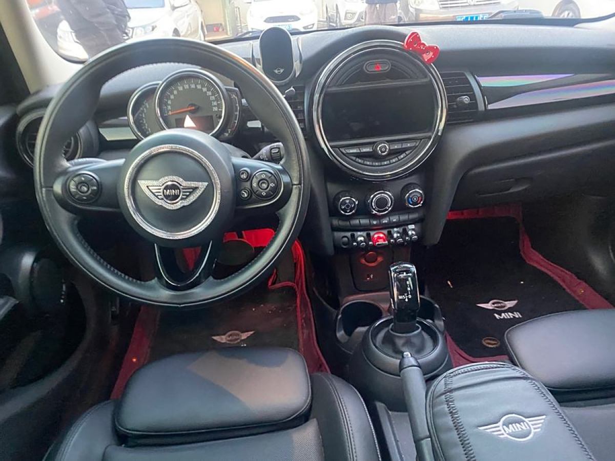 MINI MINI  2019款 1.5T COOPER 經(jīng)典派 五門(mén)版圖片