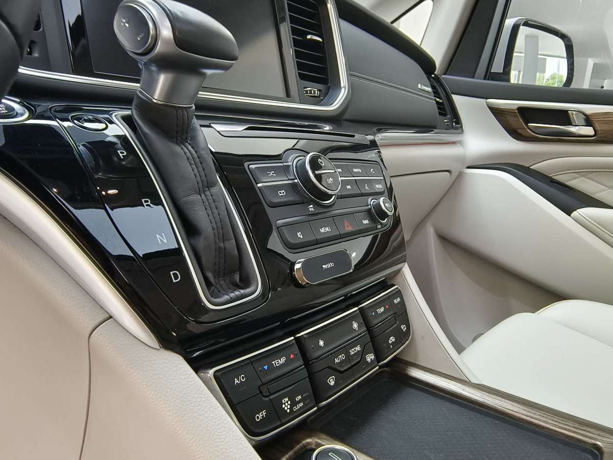 廣汽傳祺 M8  2019款 320T 至尊版圖片