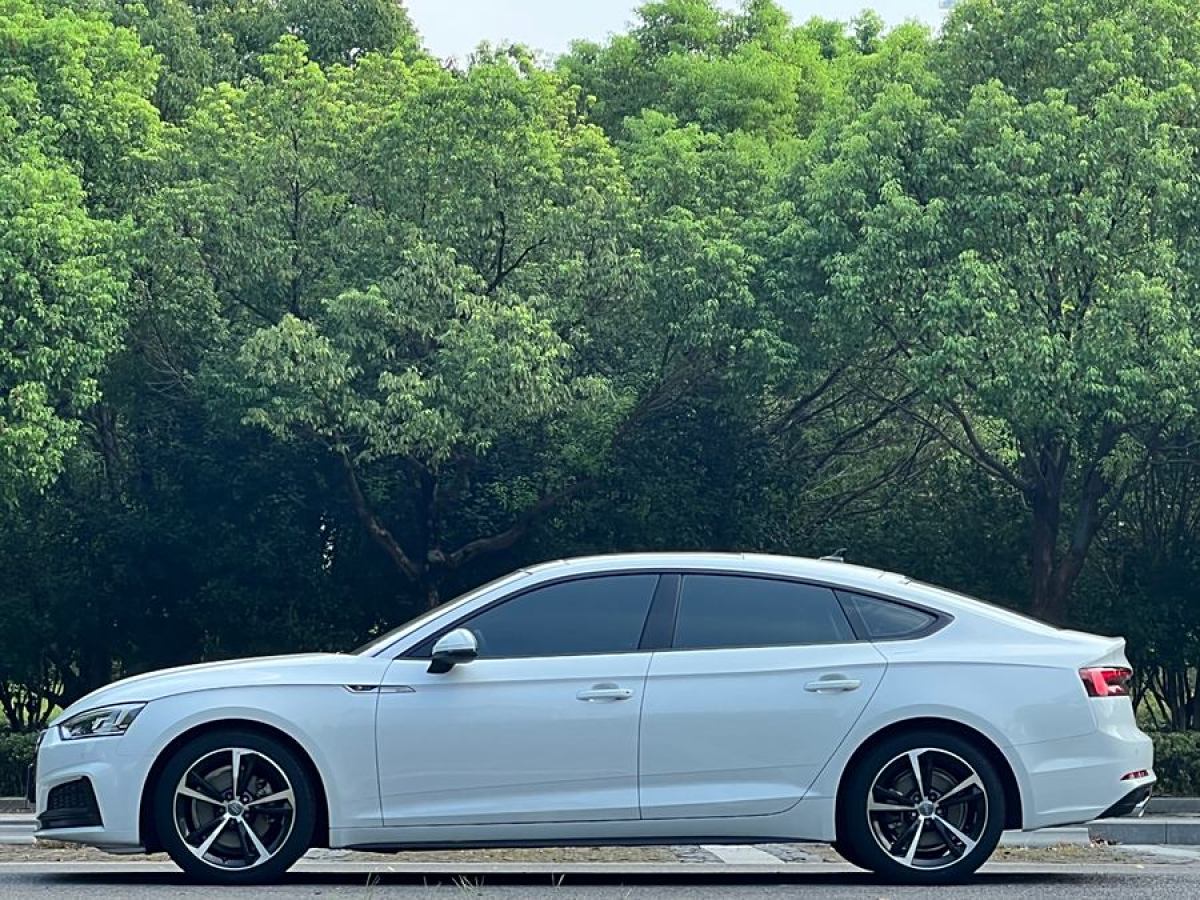 2020年8月奧迪 奧迪A5  2020款 Coupe 40 TFSI 時尚型 國VI