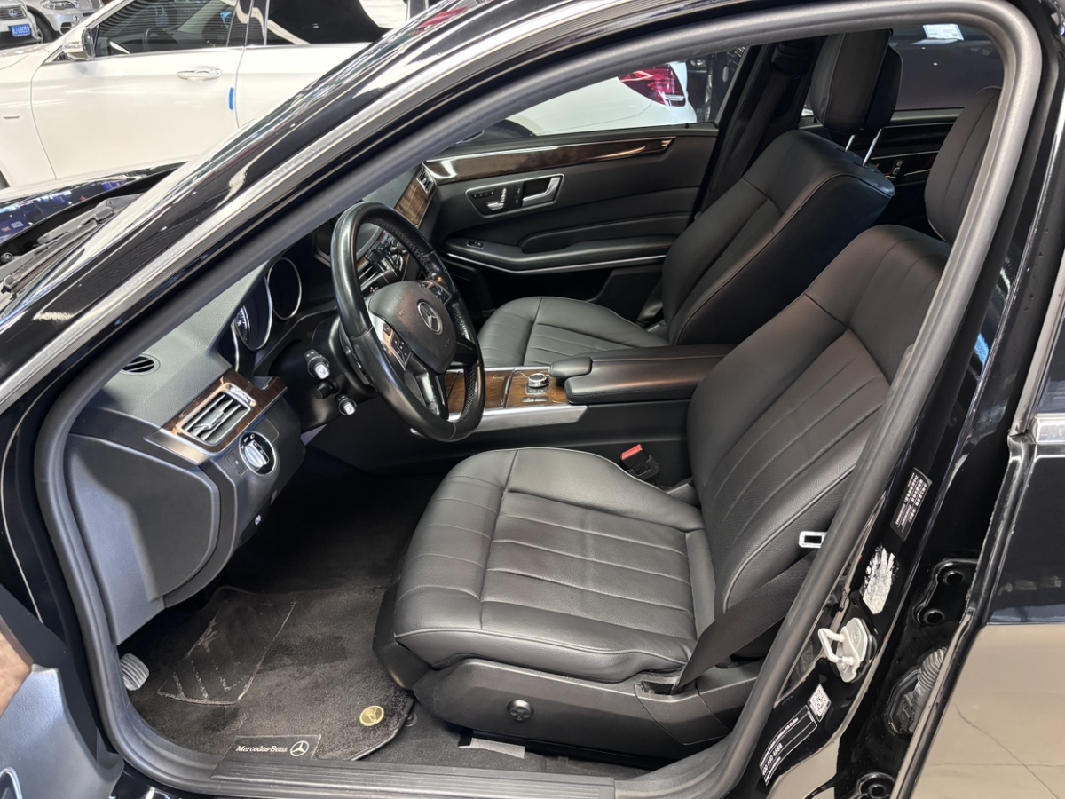 2015年12月奔驰 奔驰E级  2015款 改款 E 200 L 运动型