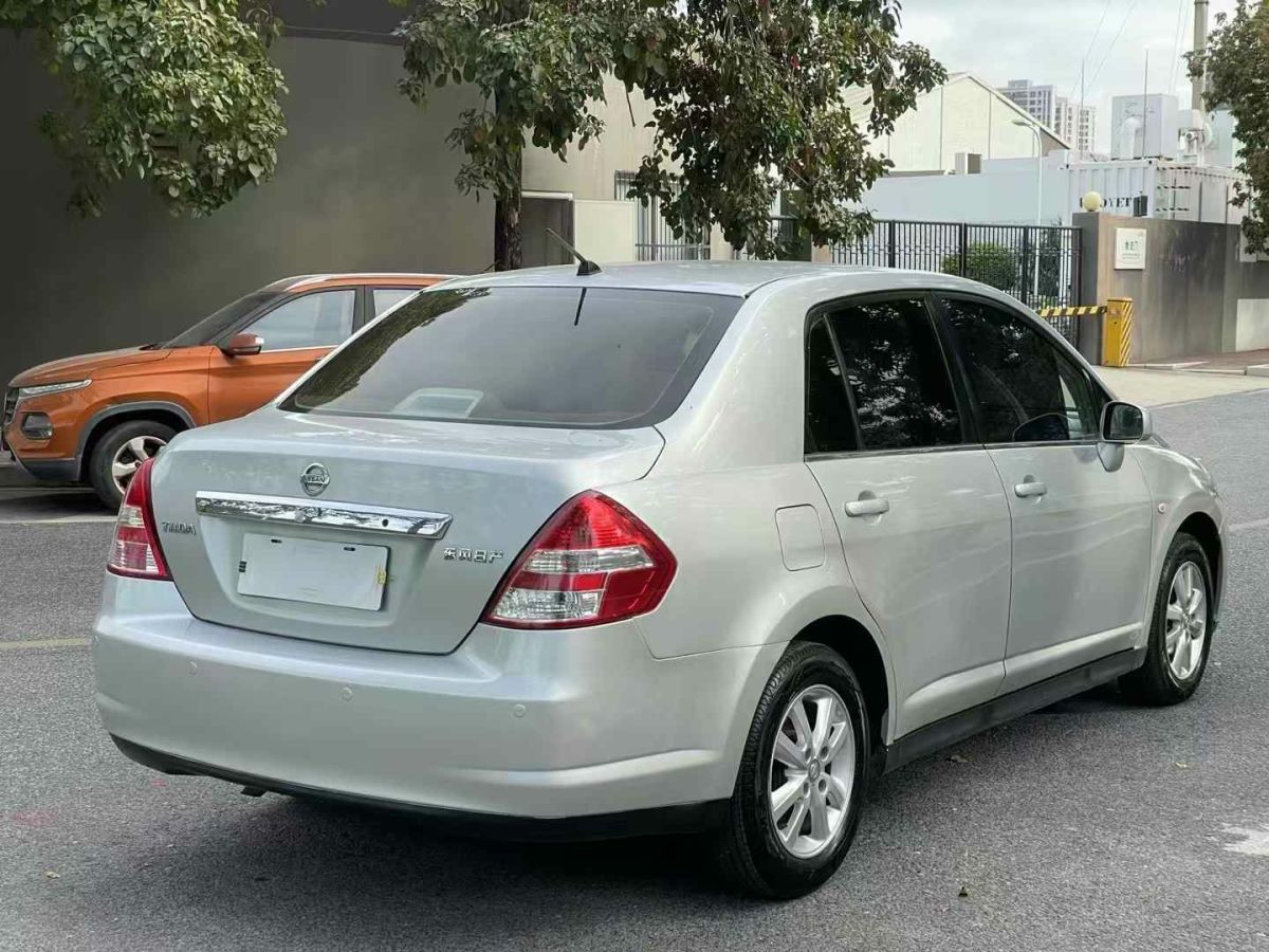 日產(chǎn) 頤達(dá)  2009款 1.6L 自動科技版圖片