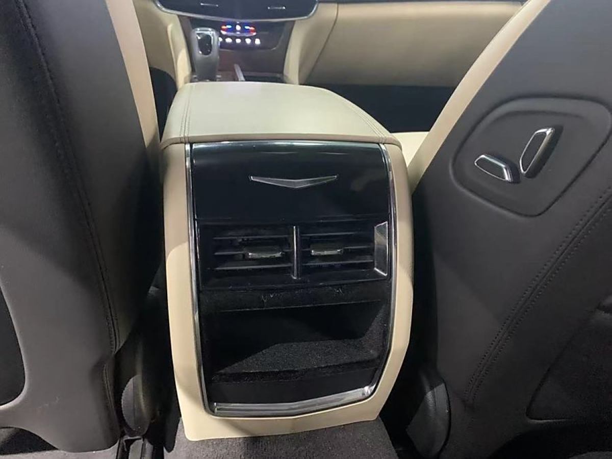 凱迪拉克 CT6  2019款 28T 豪華型圖片