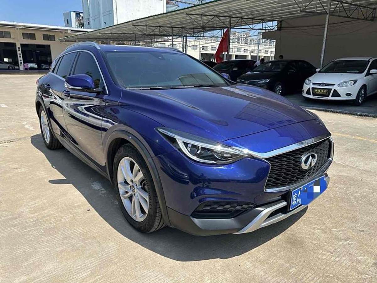 英菲尼迪 QX30  2017款 1.6T 兩驅(qū)時(shí)尚版圖片