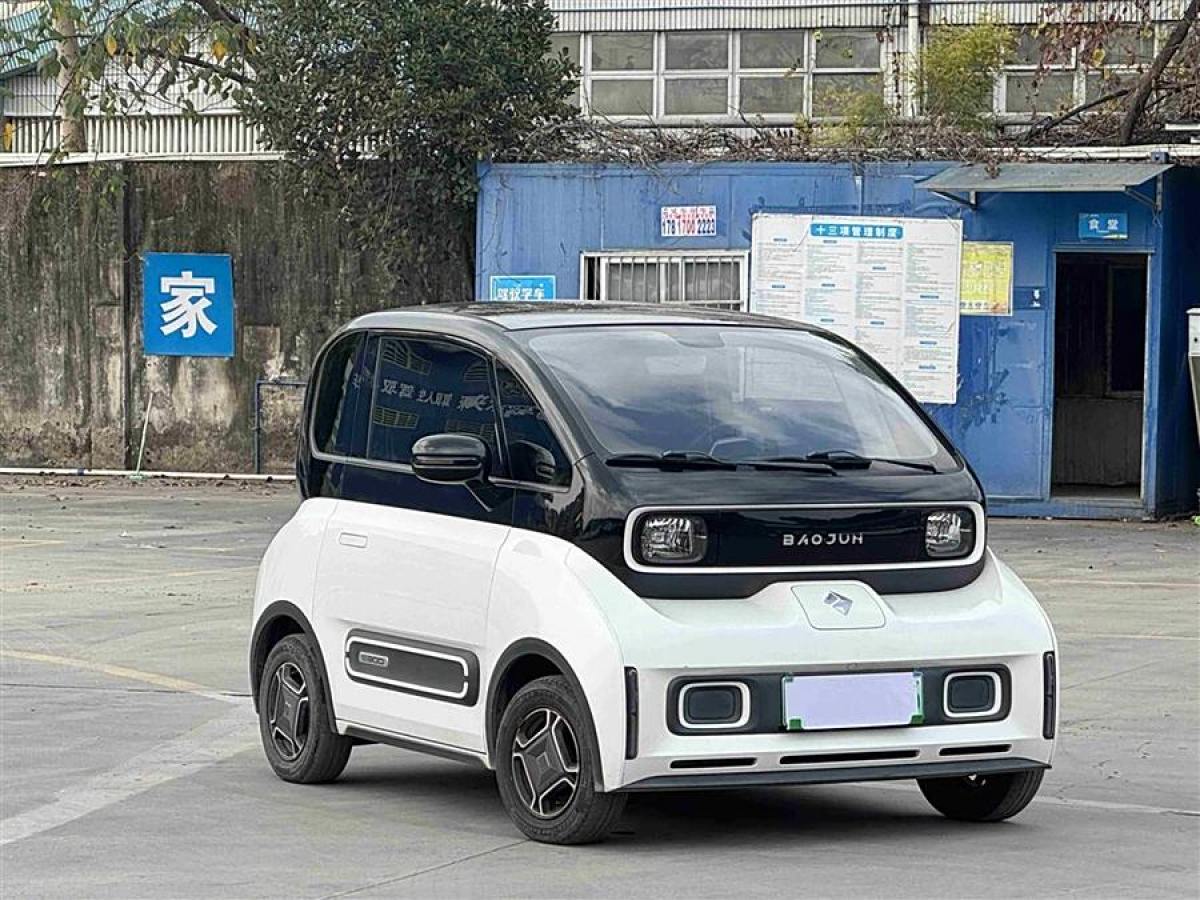 寶駿 寶駿KiWi EV  2021款 設(shè)計師 三元鋰圖片