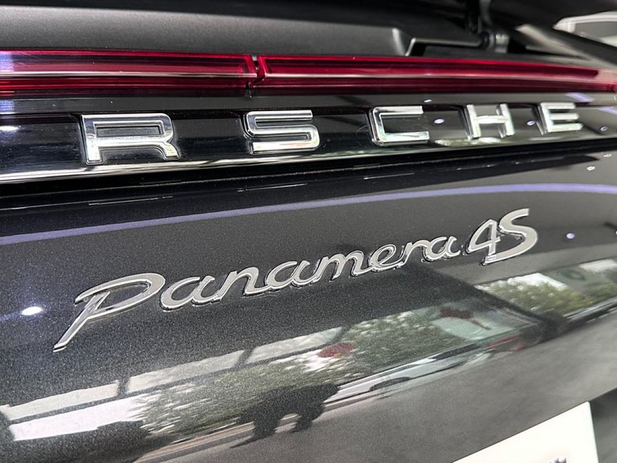 保時(shí)捷 Panamera  2019款 Panamera 4 行政加長(zhǎng)版 2.9T圖片