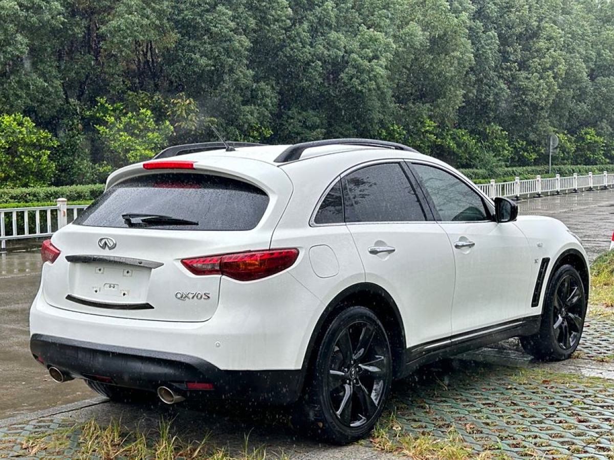 英菲尼迪 QX70  2015款 3.7L 絕影版圖片