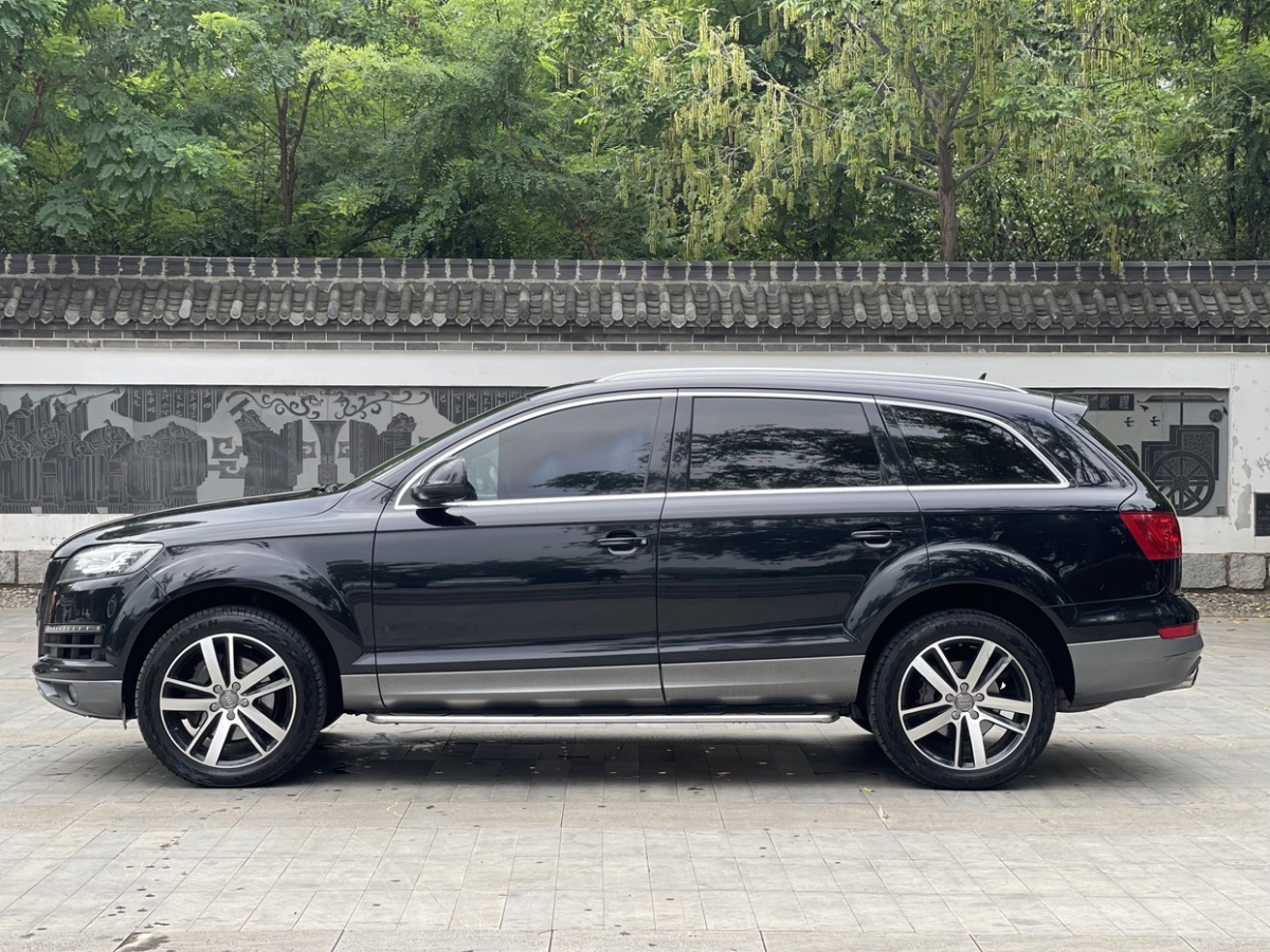 奧迪 奧迪Q7  2013款 35 TFSI 進(jìn)取型圖片