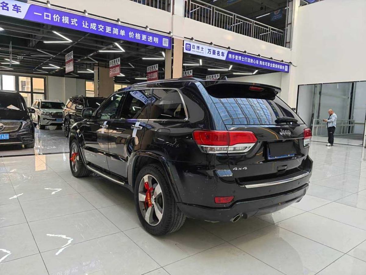 2016年12月Jeep 大切諾基  2015款 3.6L 豪華導(dǎo)航版