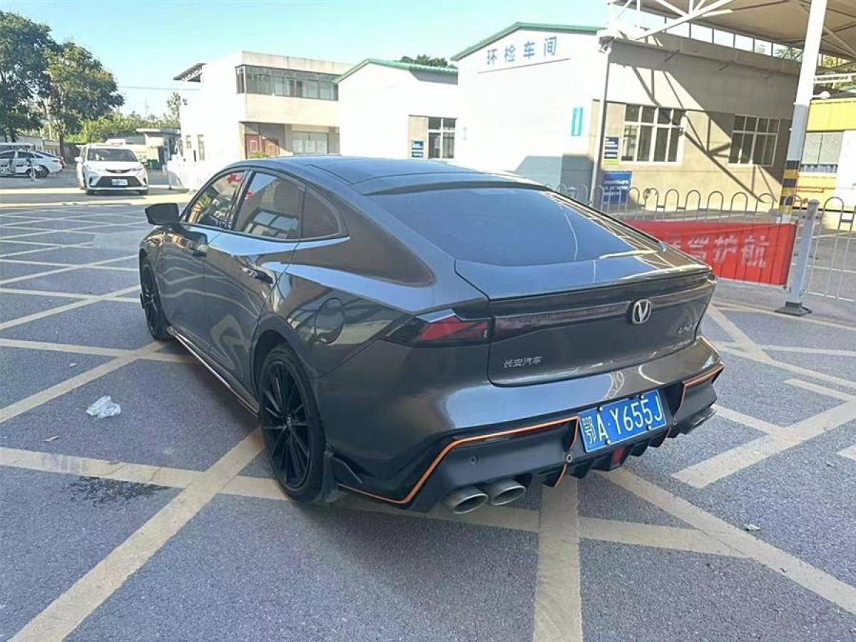 長(zhǎng)安 長(zhǎng)安UNI-V  2022款 1.5T 運(yùn)動(dòng)版圖片